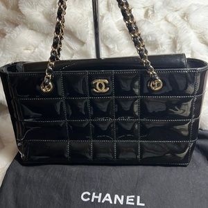 SOLD. Classic CC Shopping patent leather handbag